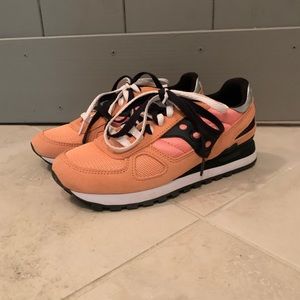 Saucony Peach/Orange women’s shoes 7.5